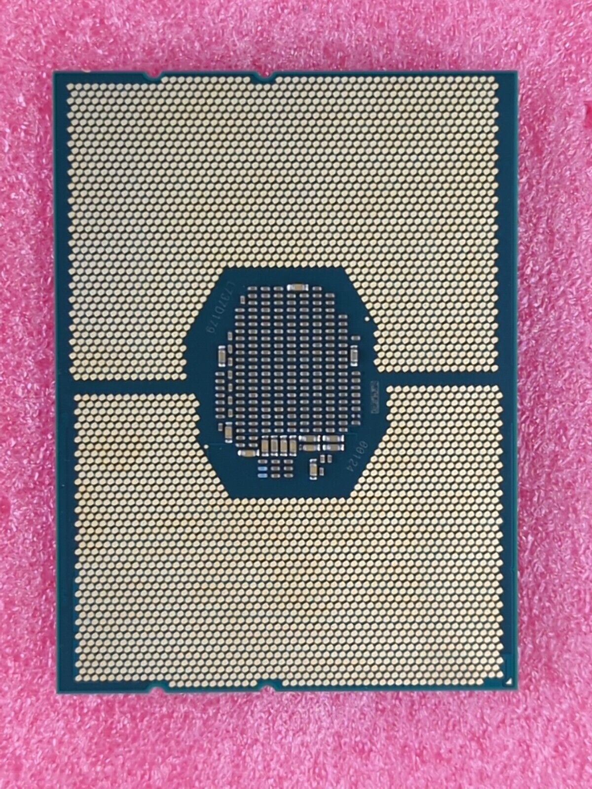 Intel SR3AR Xeon Gold 6134 24.75M Cache 3.2GHz 8-Core Processor