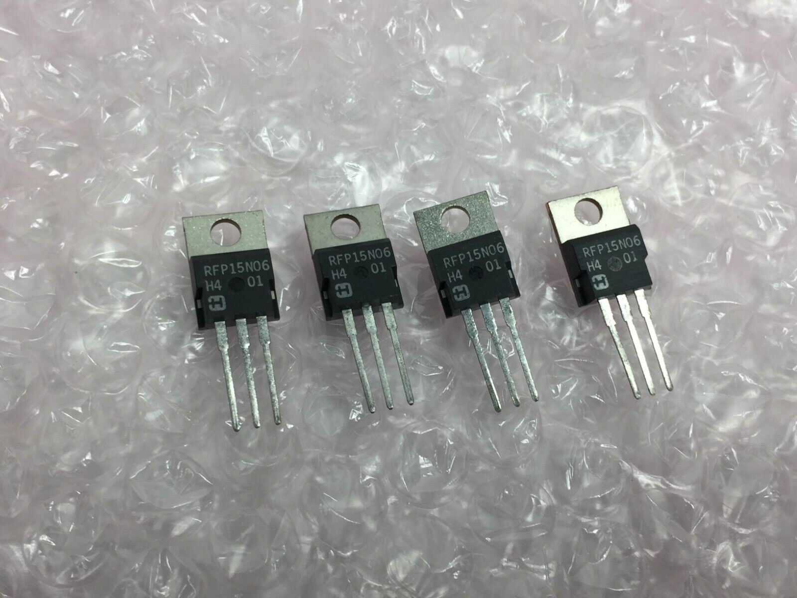 Harris RFP15N06 MOSFET Transistors   Lot of 4   NOS