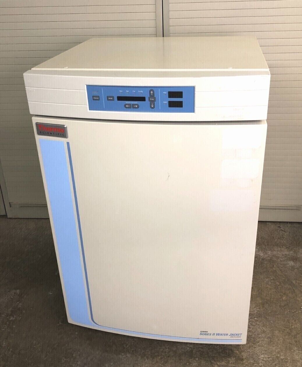 Thermo Scientific Forma Series II Model 3120 CO2 Water Jacket Incubator