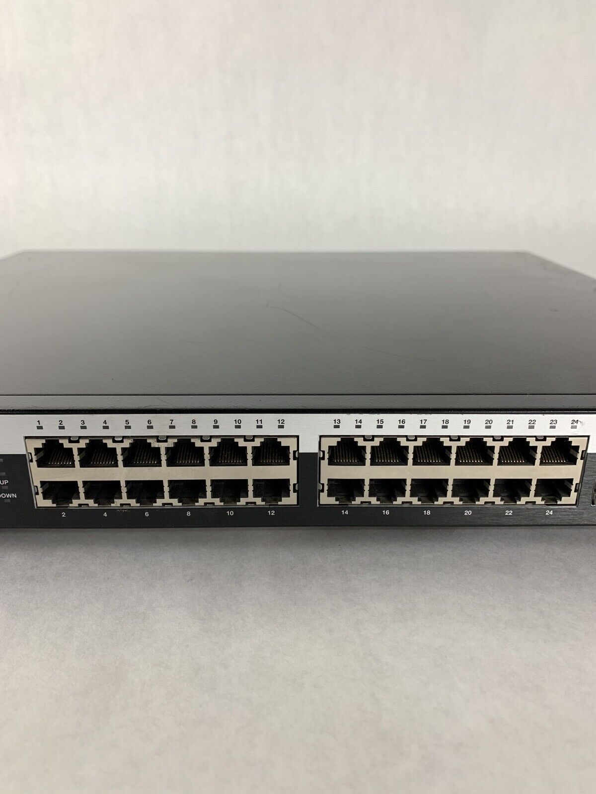 Enterasys B5G124-48P2 24-Port PoE Gigabit Managed Network Switch