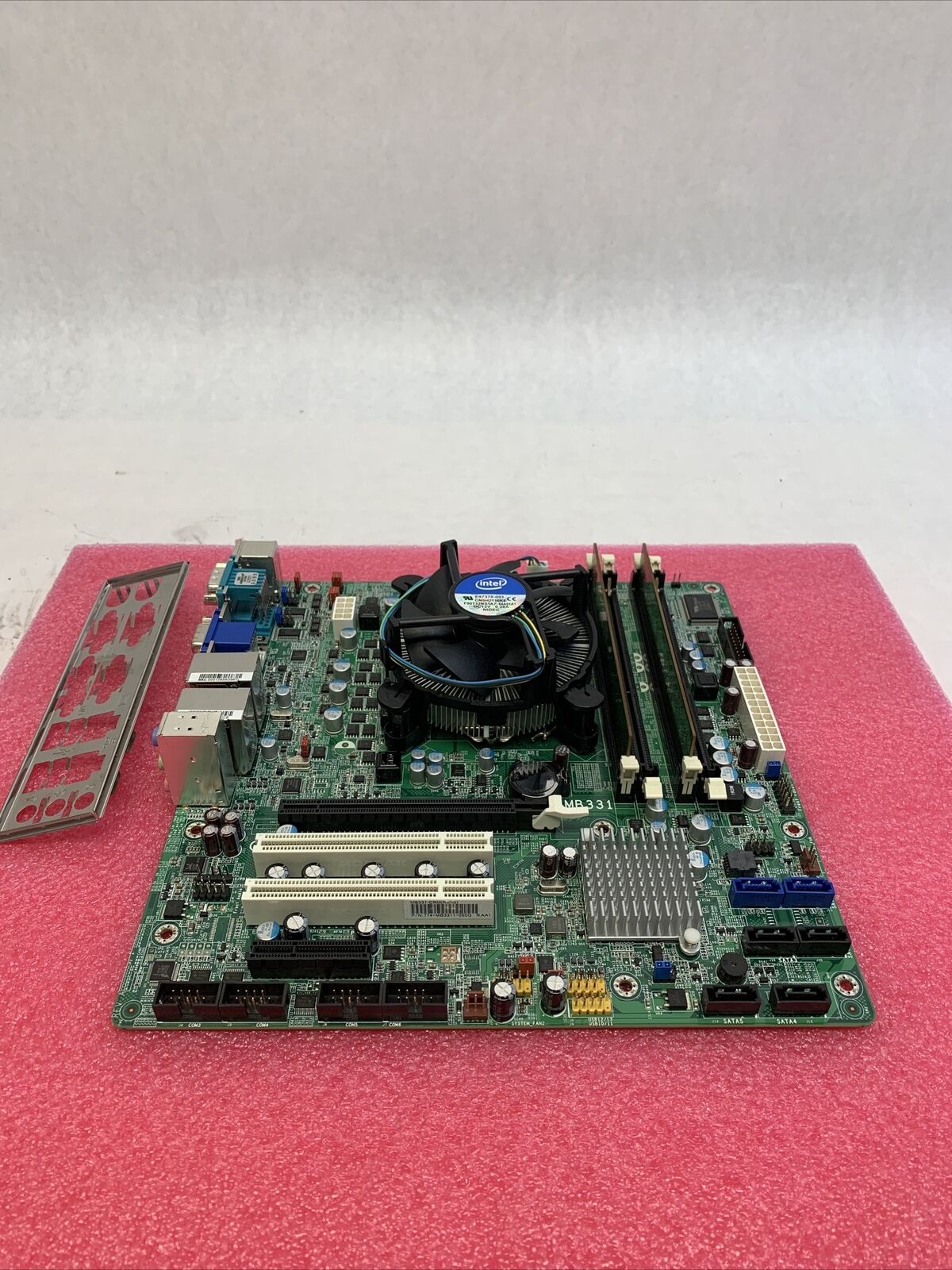 Intel MB331 Motherboard Intel Core i5-3550 3.3GHz 4GB RAM w/Shield