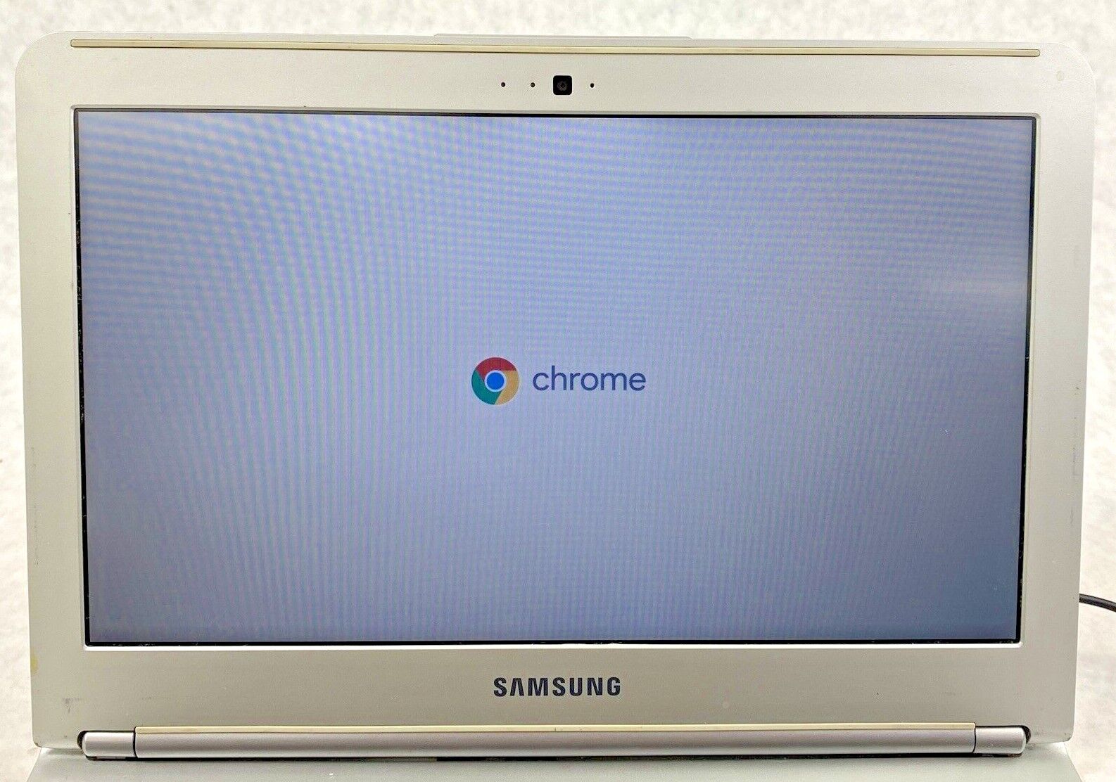 Samsung Chromebook XE303C12 16GB eMMC 1.7GHz 2GB DDR3L 0.3MP webcam 46% BATTERY