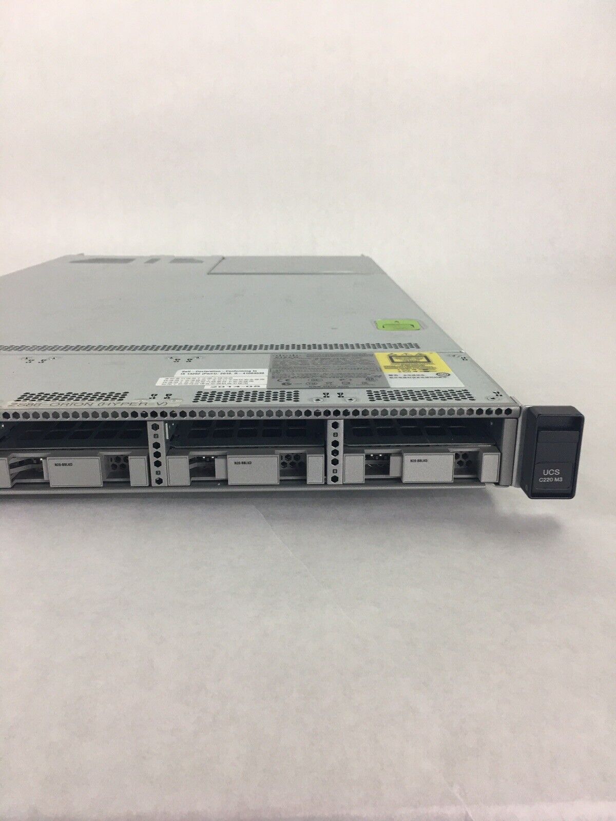 Cisco UCSC-C220-M3S 2x Xeon E5-2660 V2 2.20 GHz 64 GB RAM No HDDs No OS