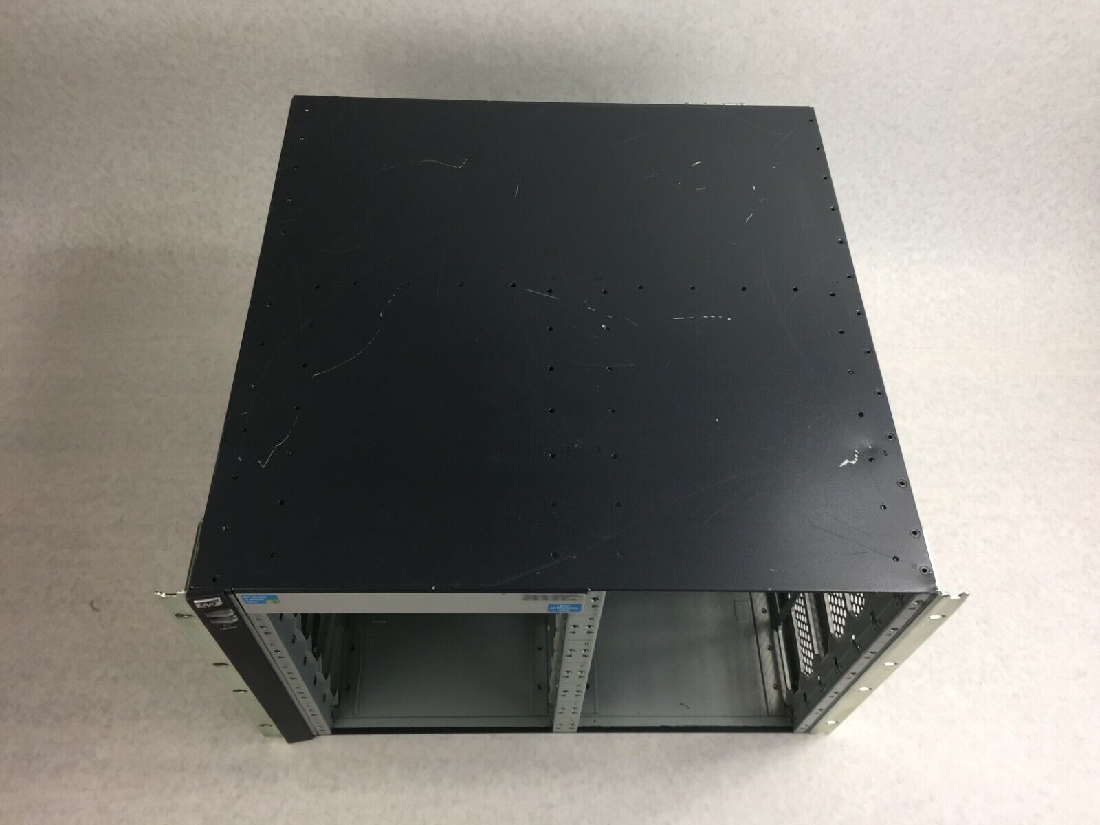 HP E5412 zl J8698A Switch Chassis  Rack Mountable