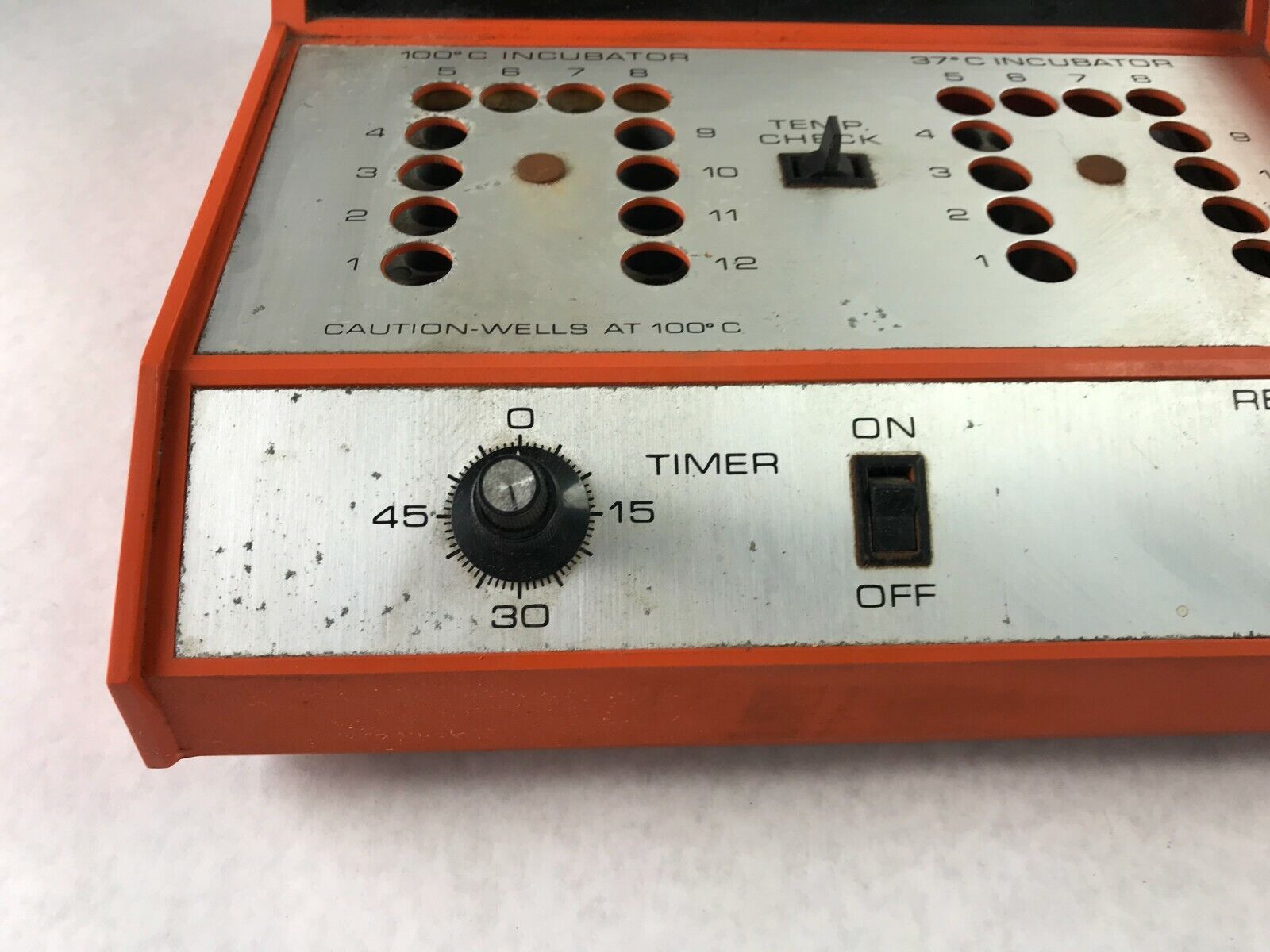 Vintage Mallinckrodt Science Products Model 370 Serometer Incubator