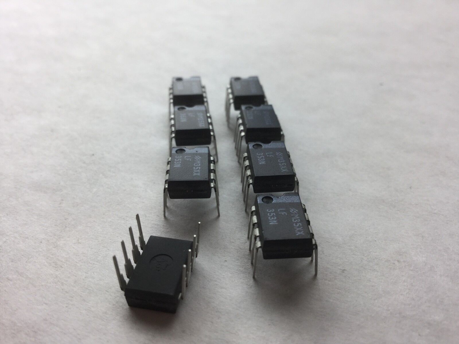 M35XX, 353N, 8 Pin Dip Circuit (Lot of 8)