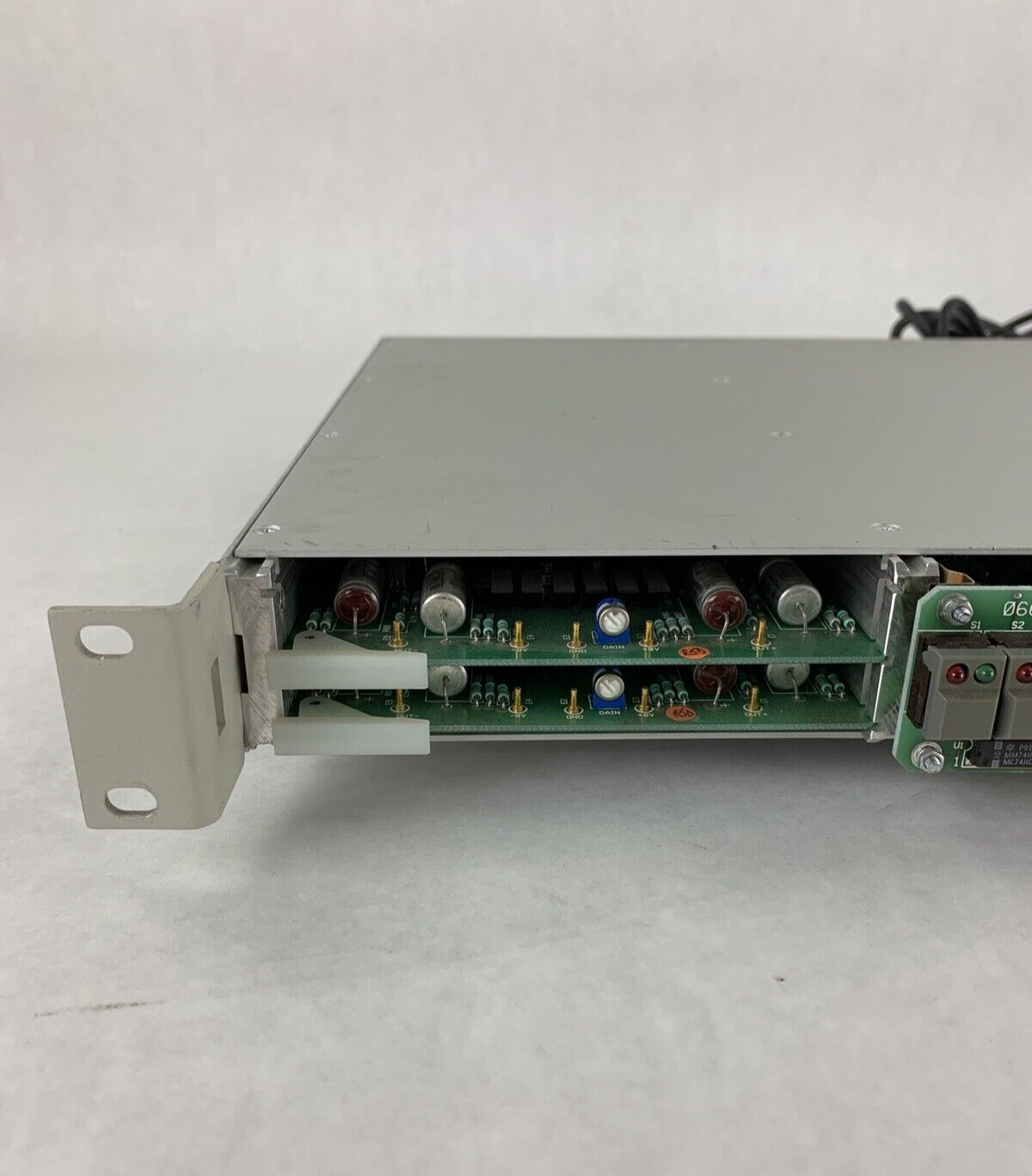 Grass Valley Group Ten-X-L 10x1 Router Switch Controller Unit w/ 066850-236 Card