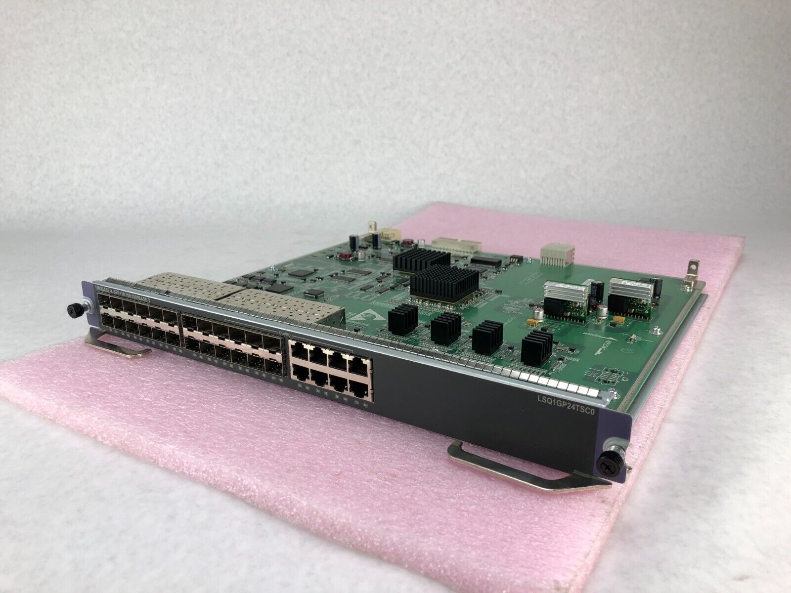 HP JD223A LSQ1GP24TSC0 1000BASE-X-SFP+10/100/1000BASE-T Switch Blade