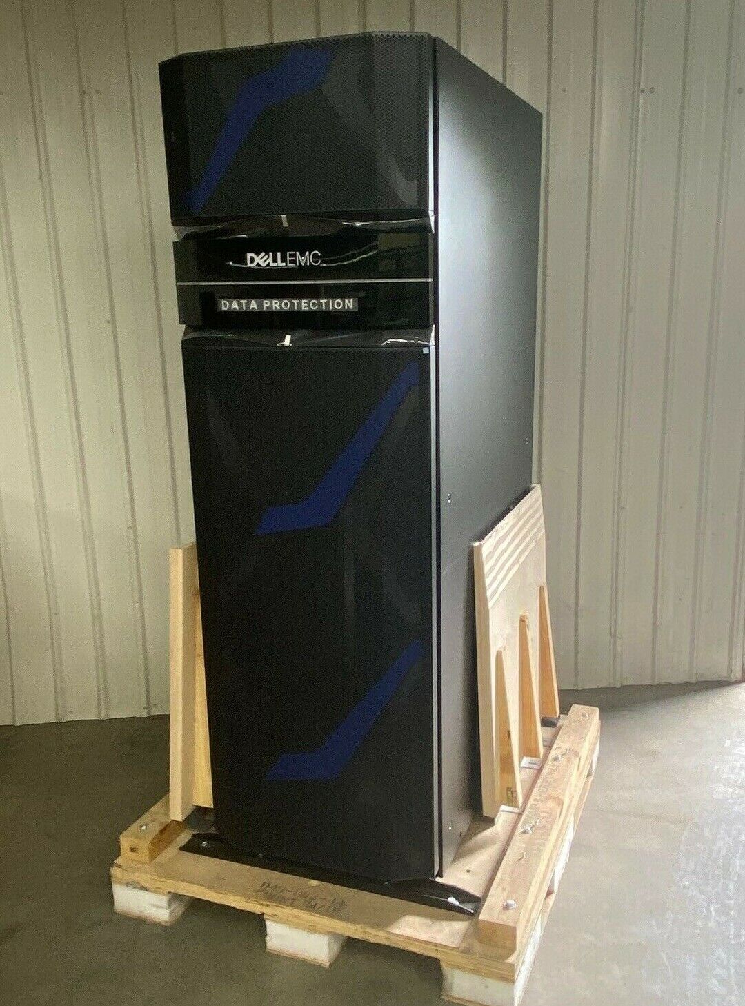 Dell EMC Data Protection 40U Single Phase DPRACK-1PH-DR3-DP Server Rack