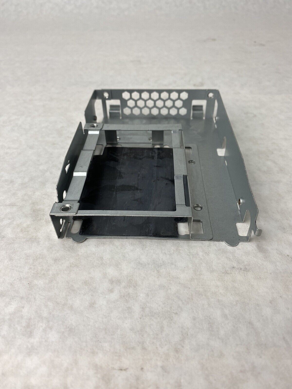 HP 611469-001 2.5" to 3.5" Tray Adapter