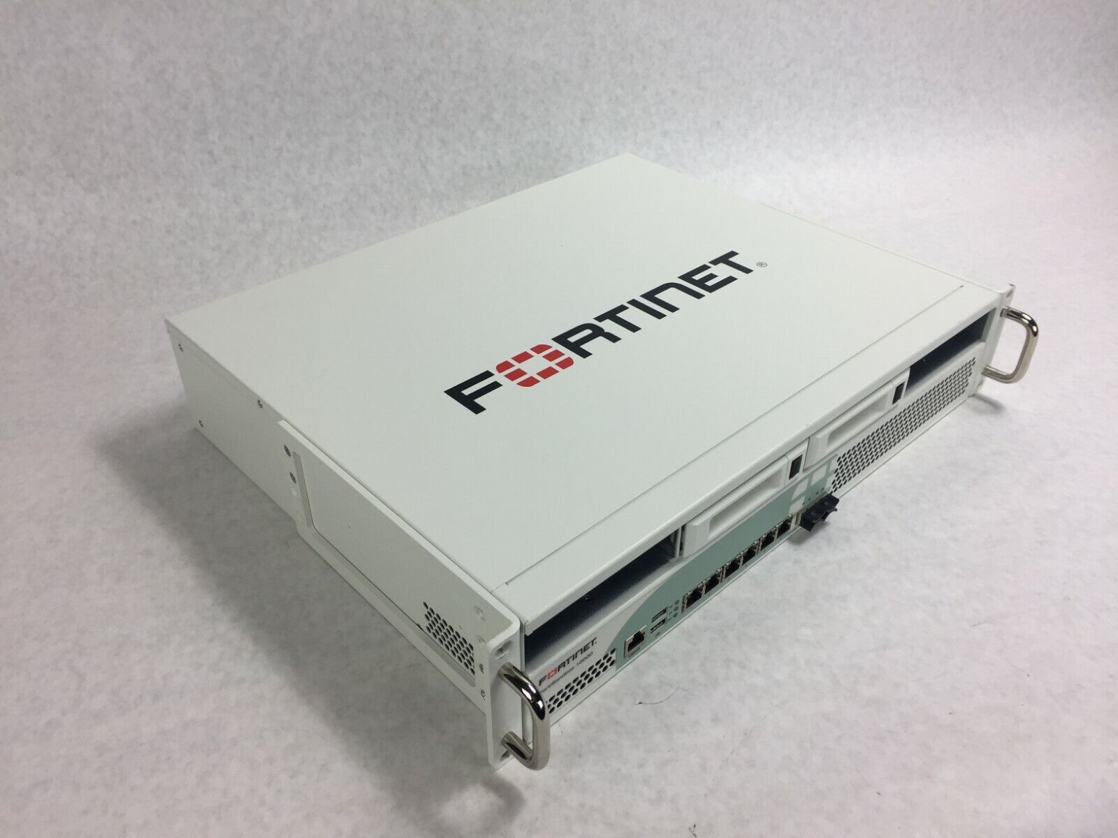 Fortinet FortiSandbox 1000D  FSA-1000D-USG  No HD  No OS  Includes 2 Power Cords