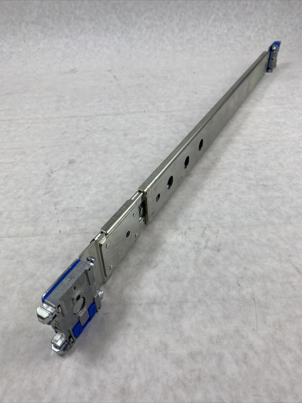 EMC 042-009-400 GEN5 Accuride 1U rail --RIGHT side RAIL ONLY