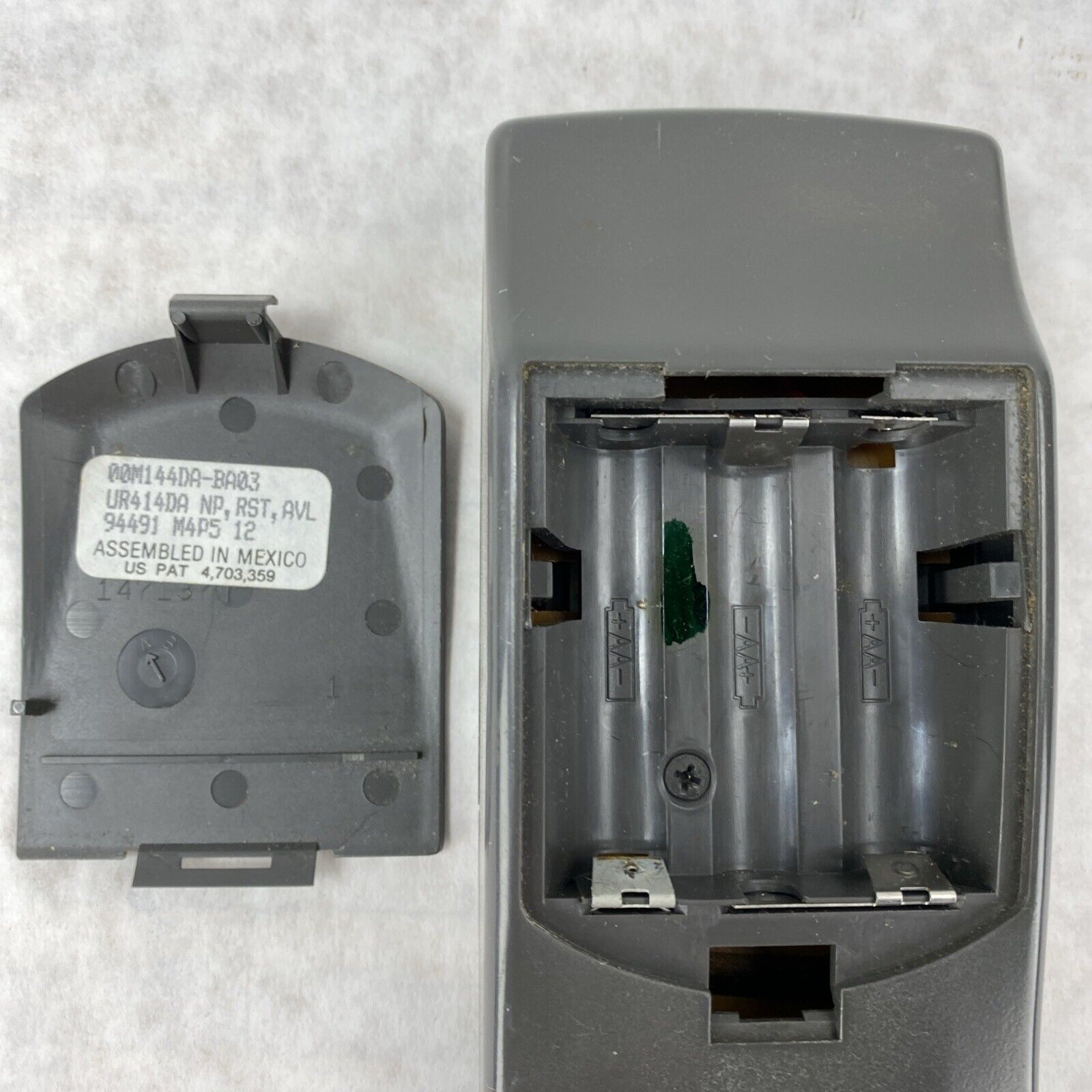 Magnavox 00M14DA-BA03 Genuine OEM TV VCR Remote Control