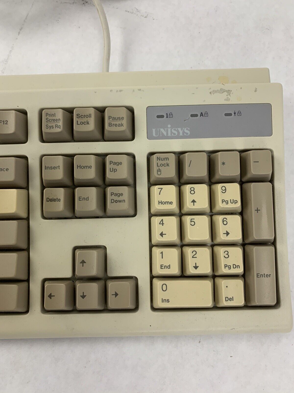 Unisys 46148045-000 Keyboard PCK104-SKB TESTED