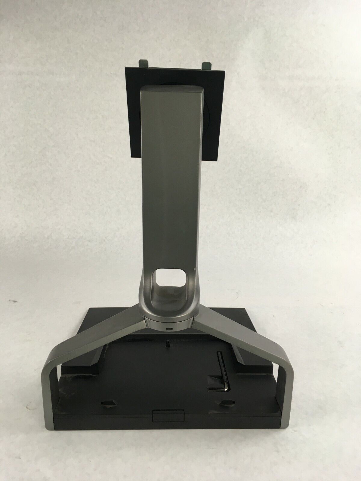 DELL 17"-24"  Monitor Stand for E Port II Docking Station RM361