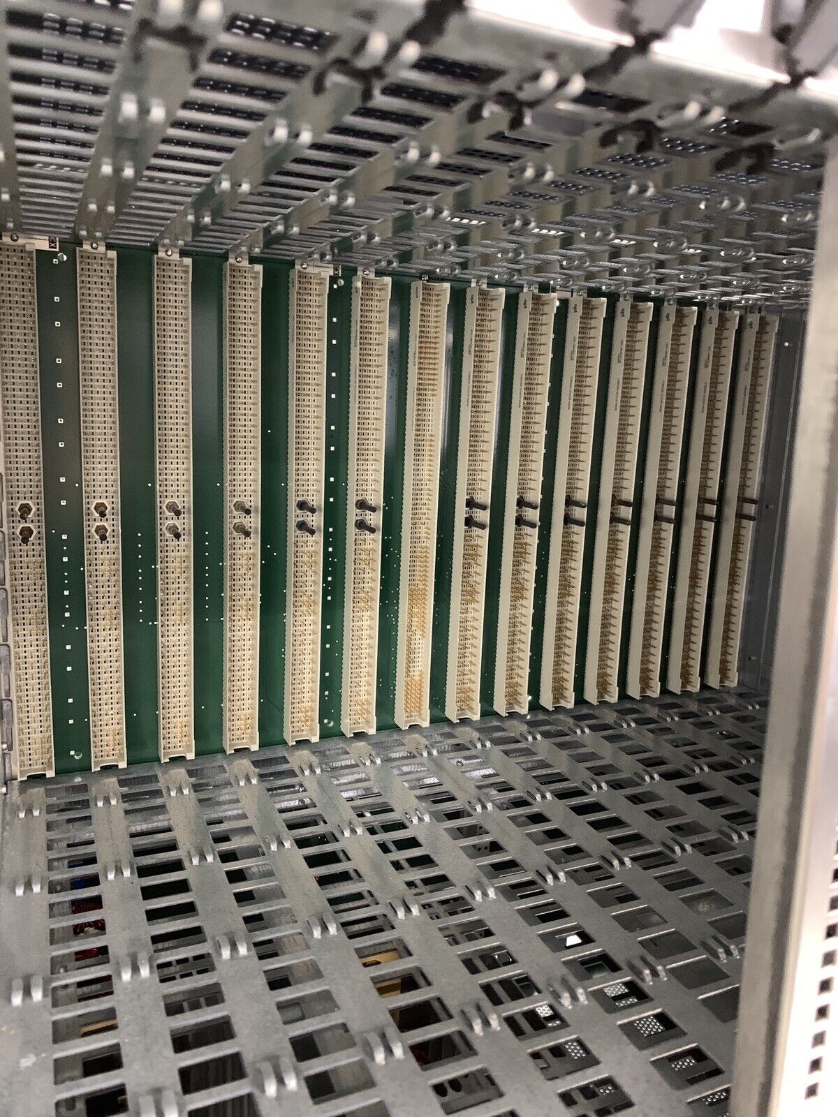 Siemens AP 3700 Communication Server Expansion Chassis