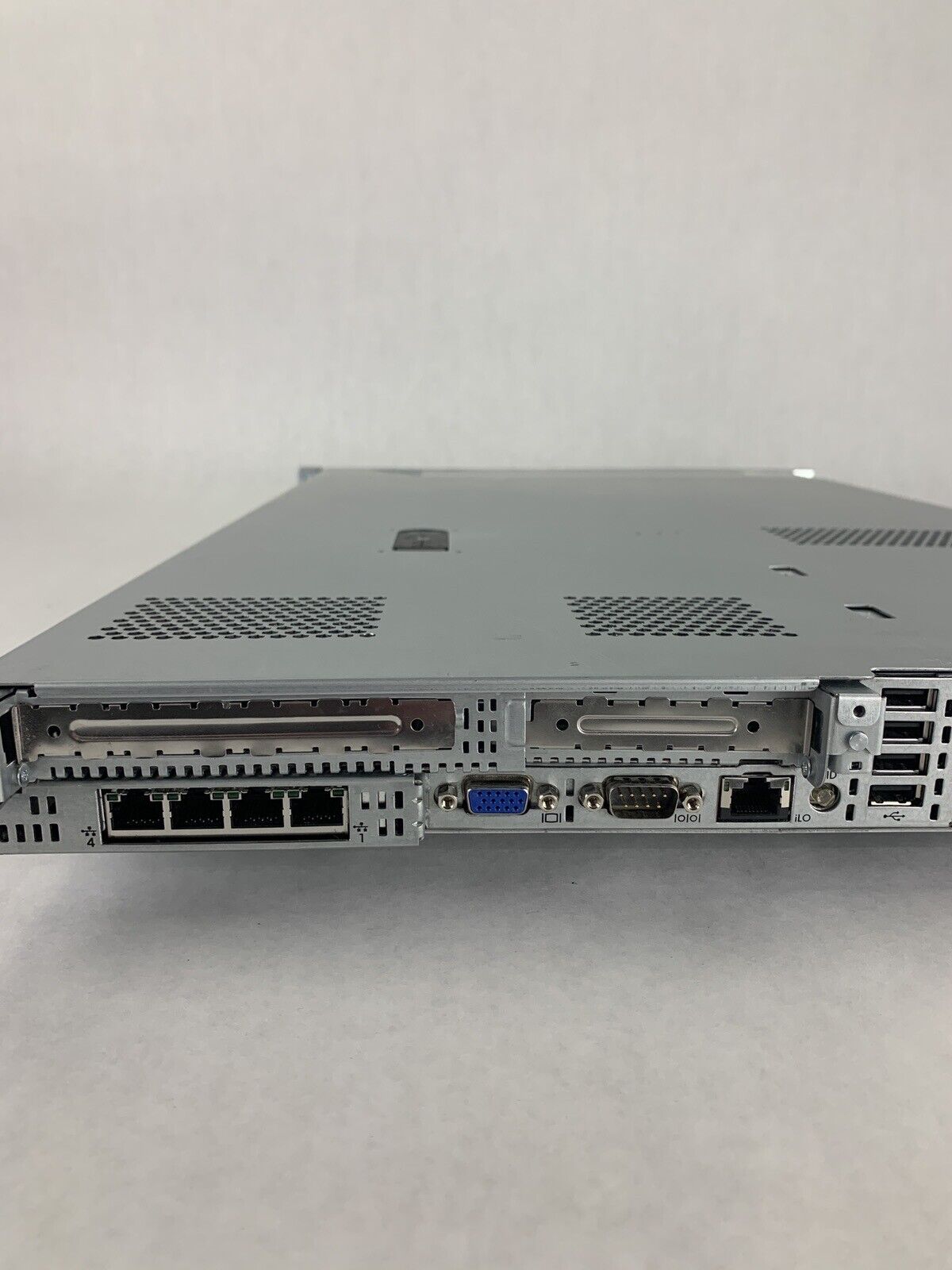 HP ProLiant DL360p Gen8 Xeon E5-2609V2 2.5 GHz 16 GB RAM No OS No HDD