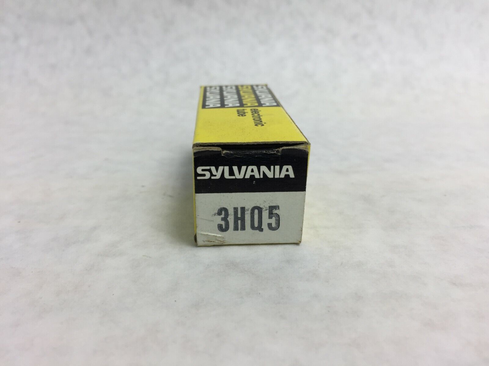 Sylvania  3HQ5  Tube