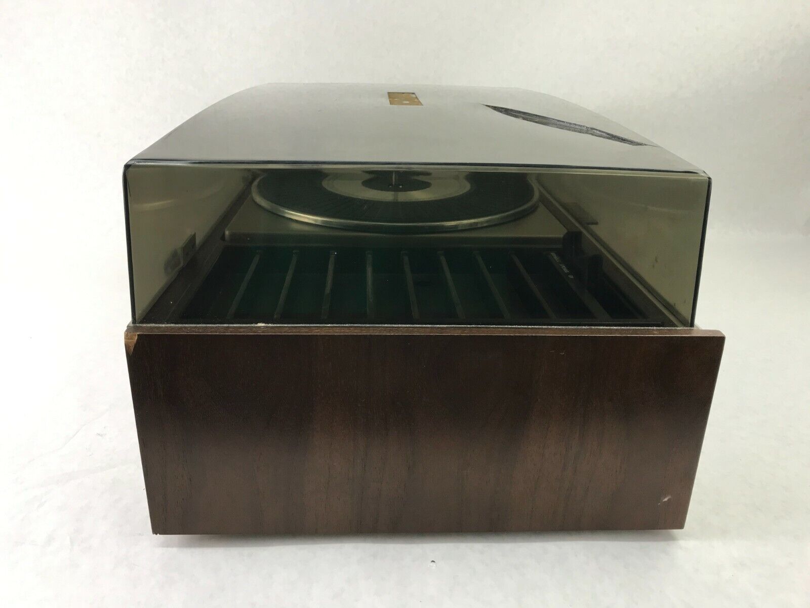 RCA VM6025W Stereo 8 Track Radio Turntable Record Player