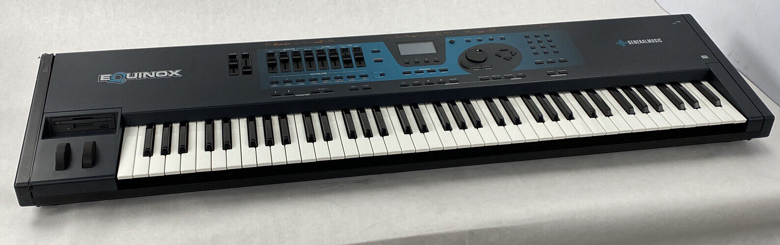 General Music Equinox 995158 Synthesizer 76 key Piano Keyboard NO OS Grade C