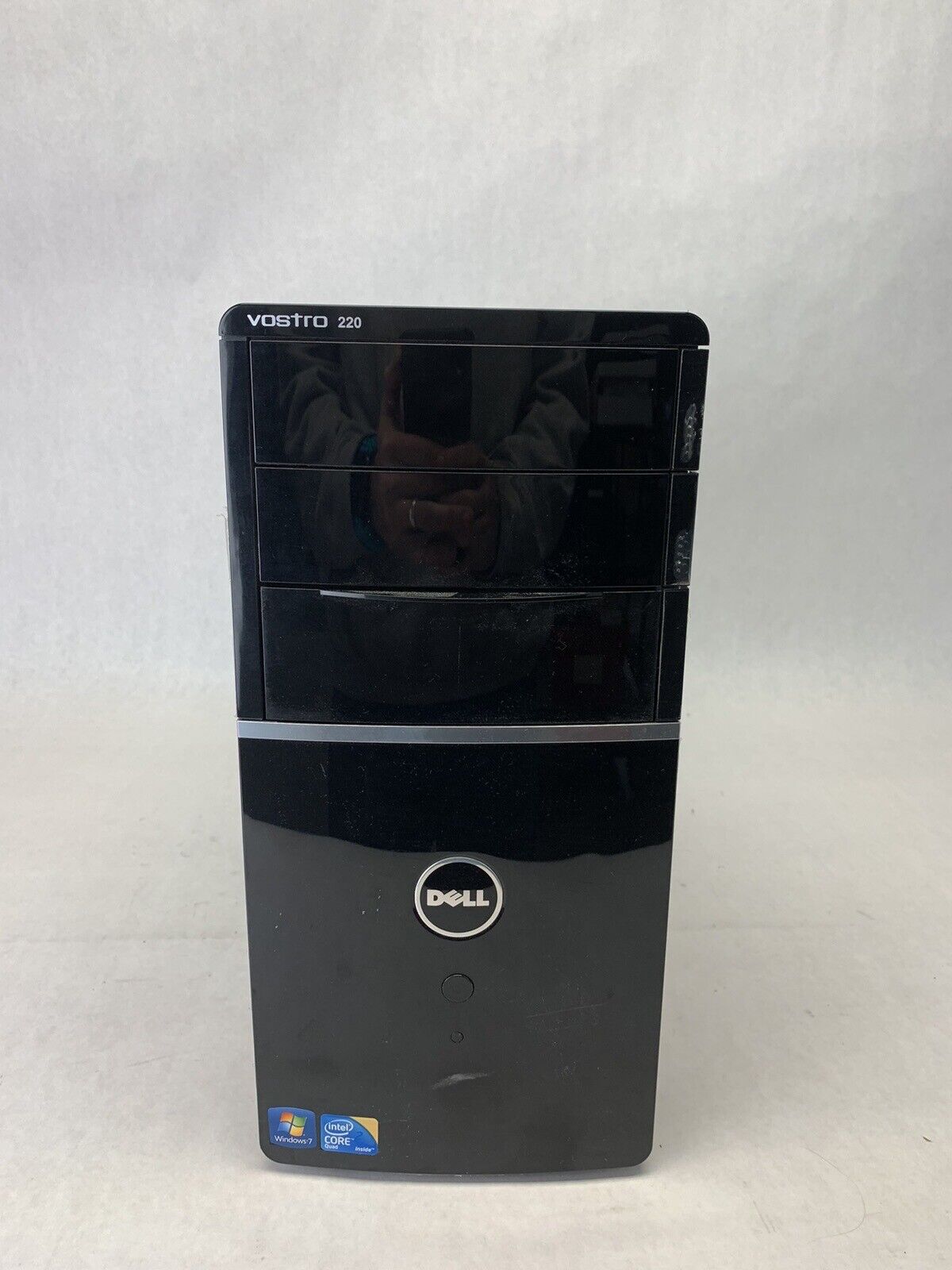 Dell Vostro 220 MT Intel Core 2 Quad Q8300 2.5GHz 4GB RAM No HDD No OS