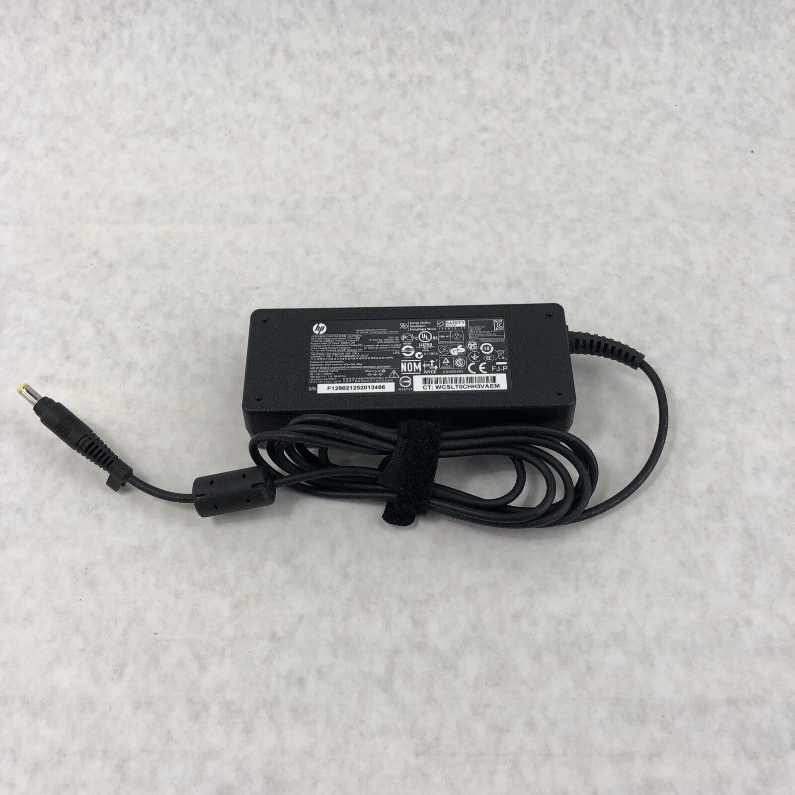 HP AC Adapter TPC-CA54 19.5V 60Hz 240V Charger