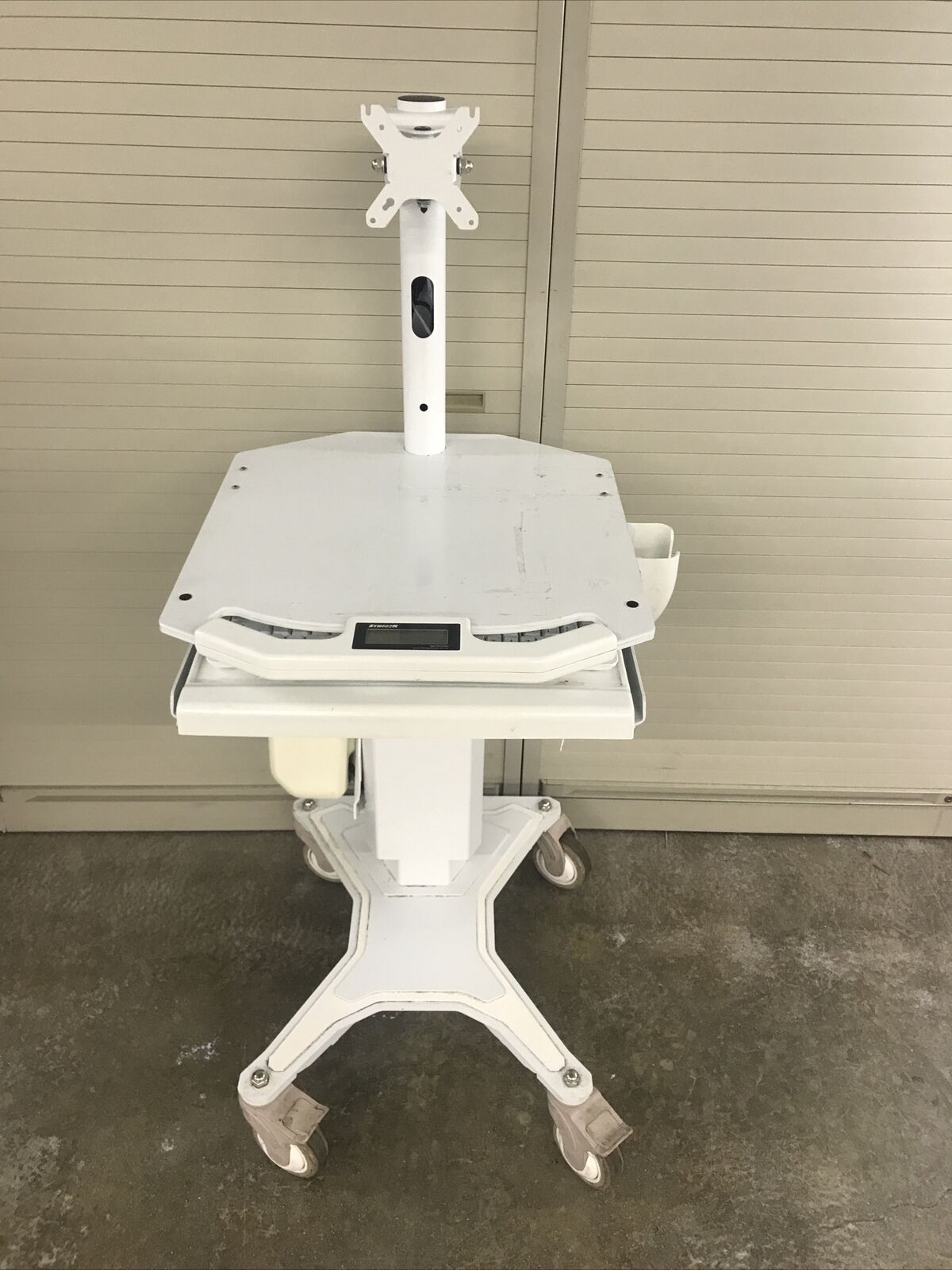 Stinger Medical Mobius Power Cart - w/out power supply