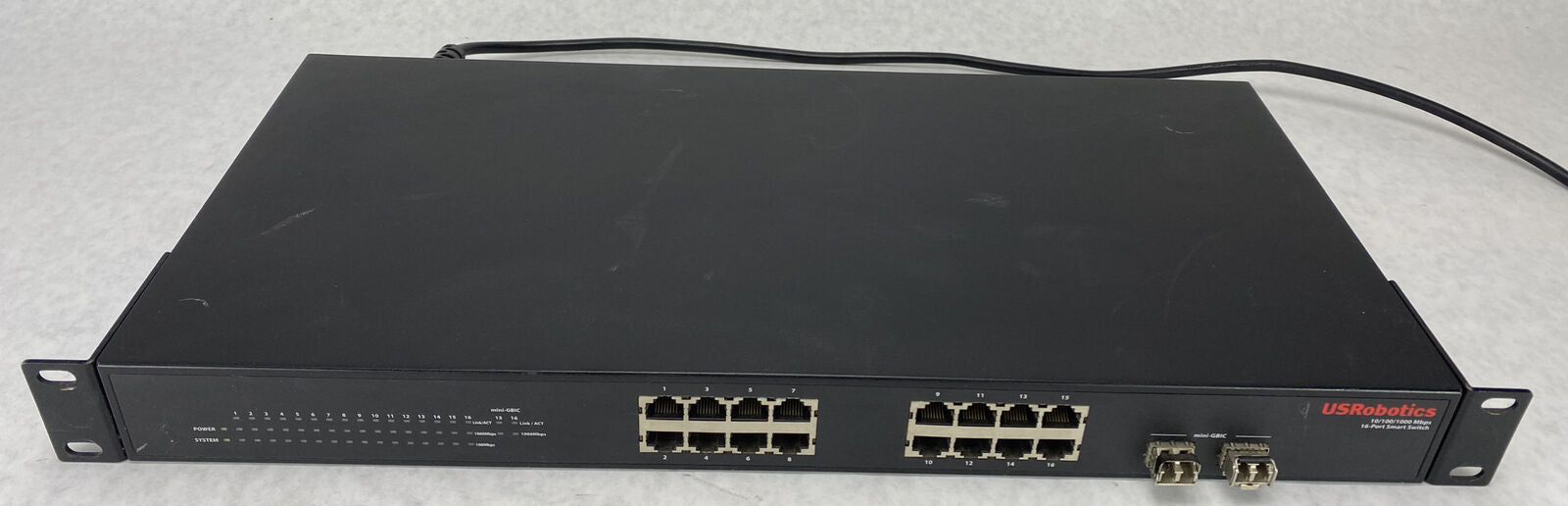 USRobotics USR997716 Gigabit 10/100/1000Mbps Ethernet 16 Port Switch Black