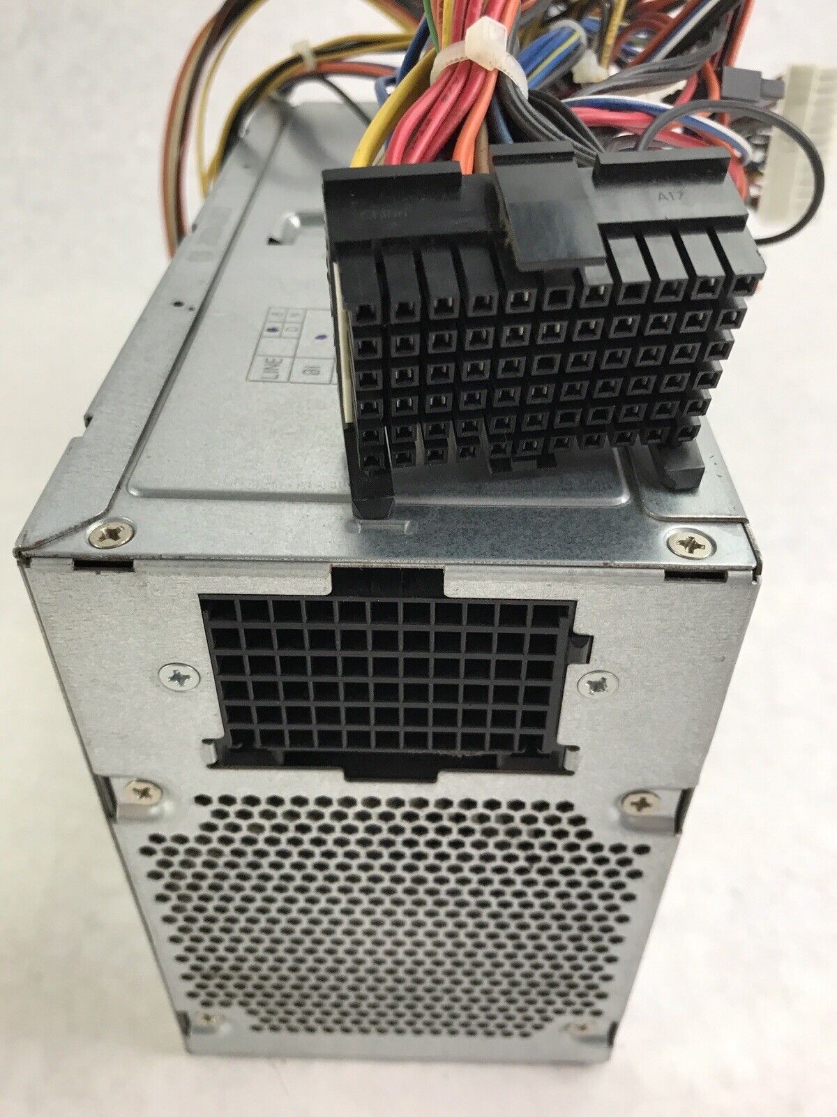 Dell R622G 240V 14.0A 60Hz 1100W Switching Power Supply N1100EF-00