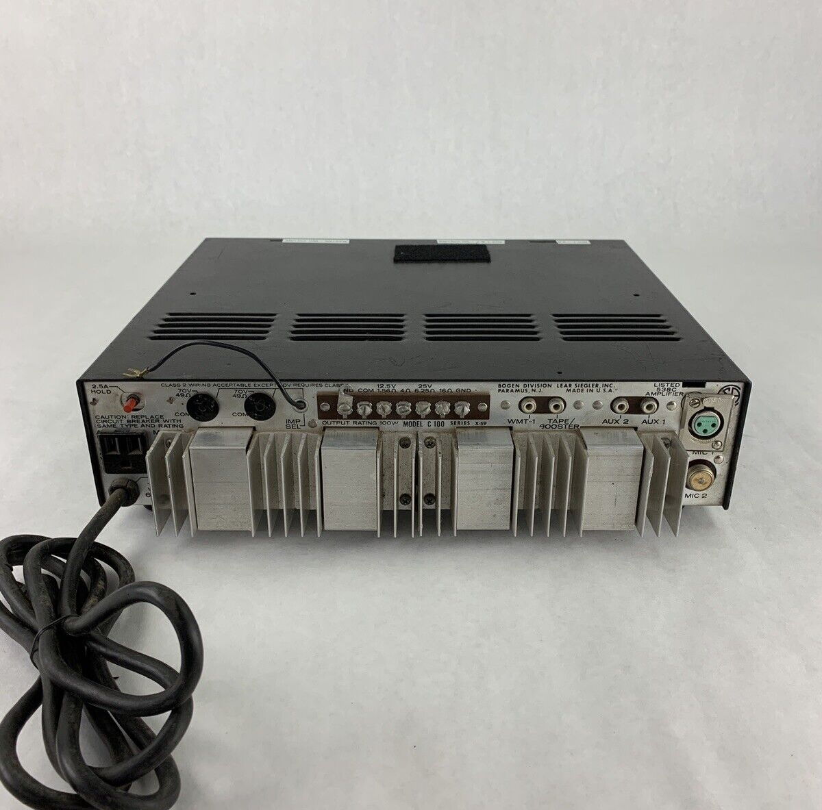 Bogen Model C100 Power Amplifier For Parts and Repair Powers on