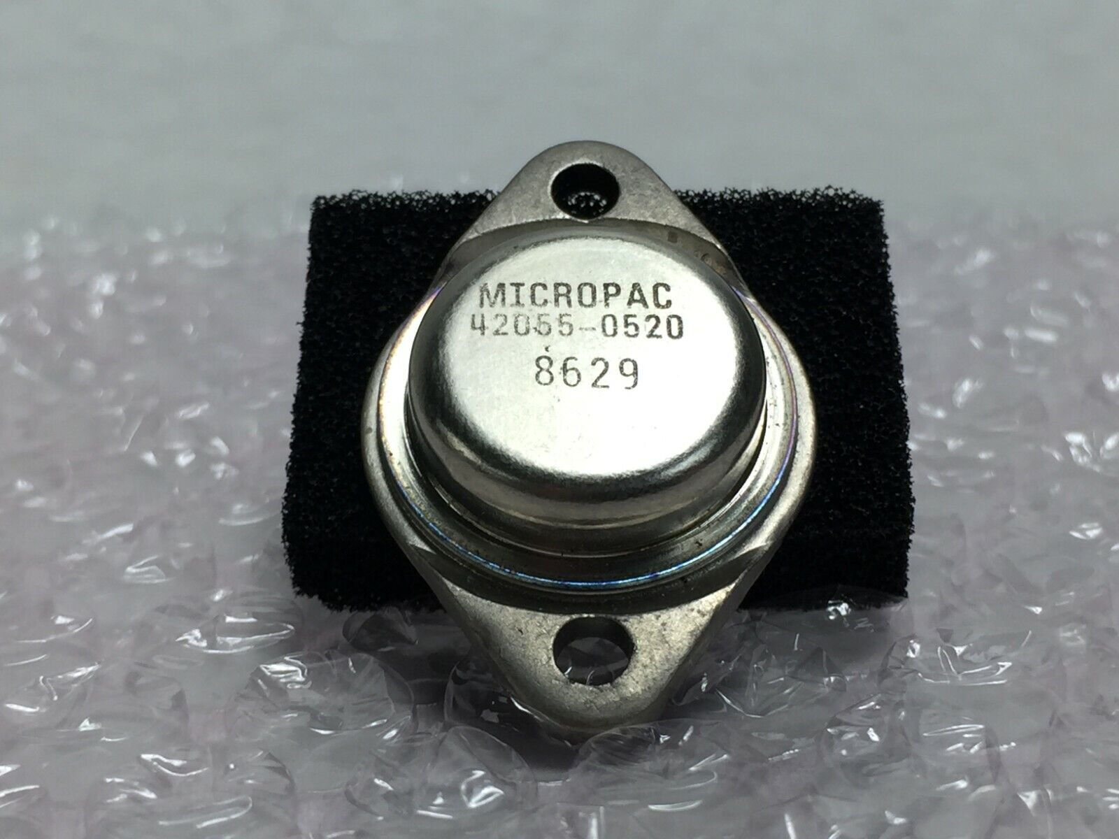 NOS MICROPAC 42055-0520 Voltage Regulator