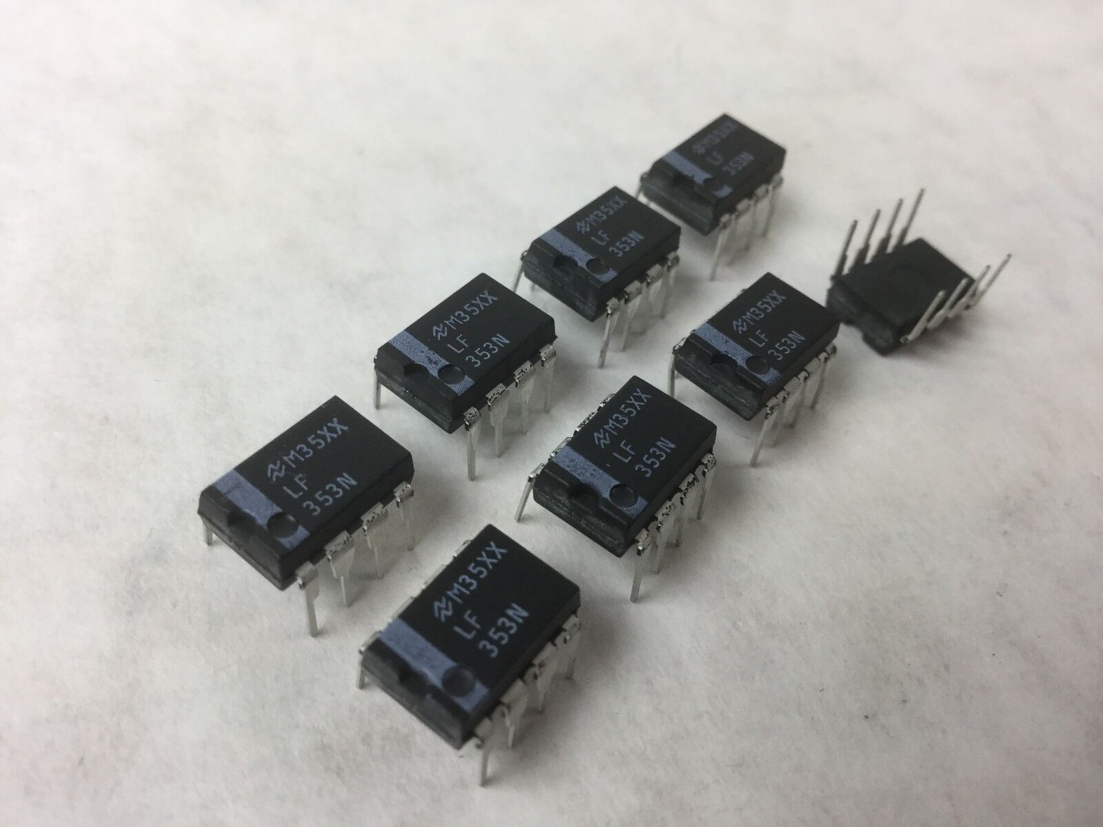 M35XX, 353N, 8 Pin Dip Circuit (Lot of 8)