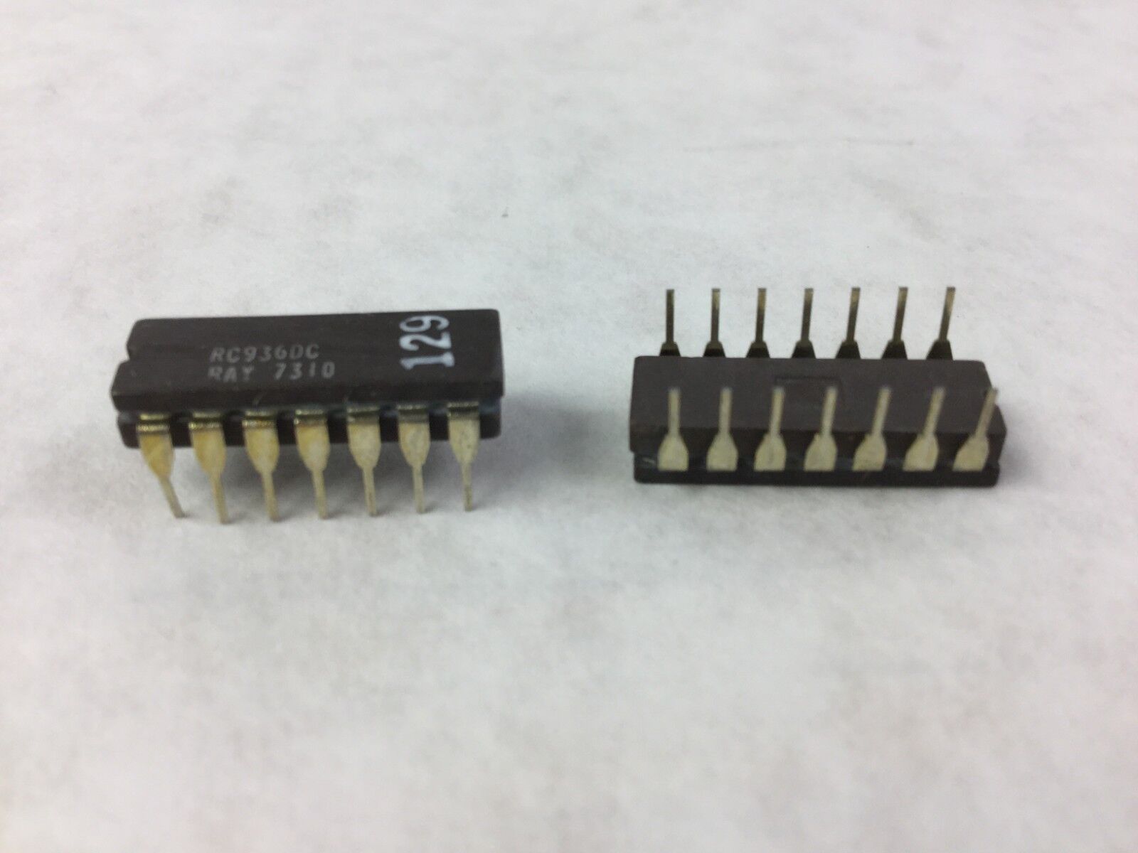 Integrated Circuit RC936 DC 129  14 Pin  Lot of 25