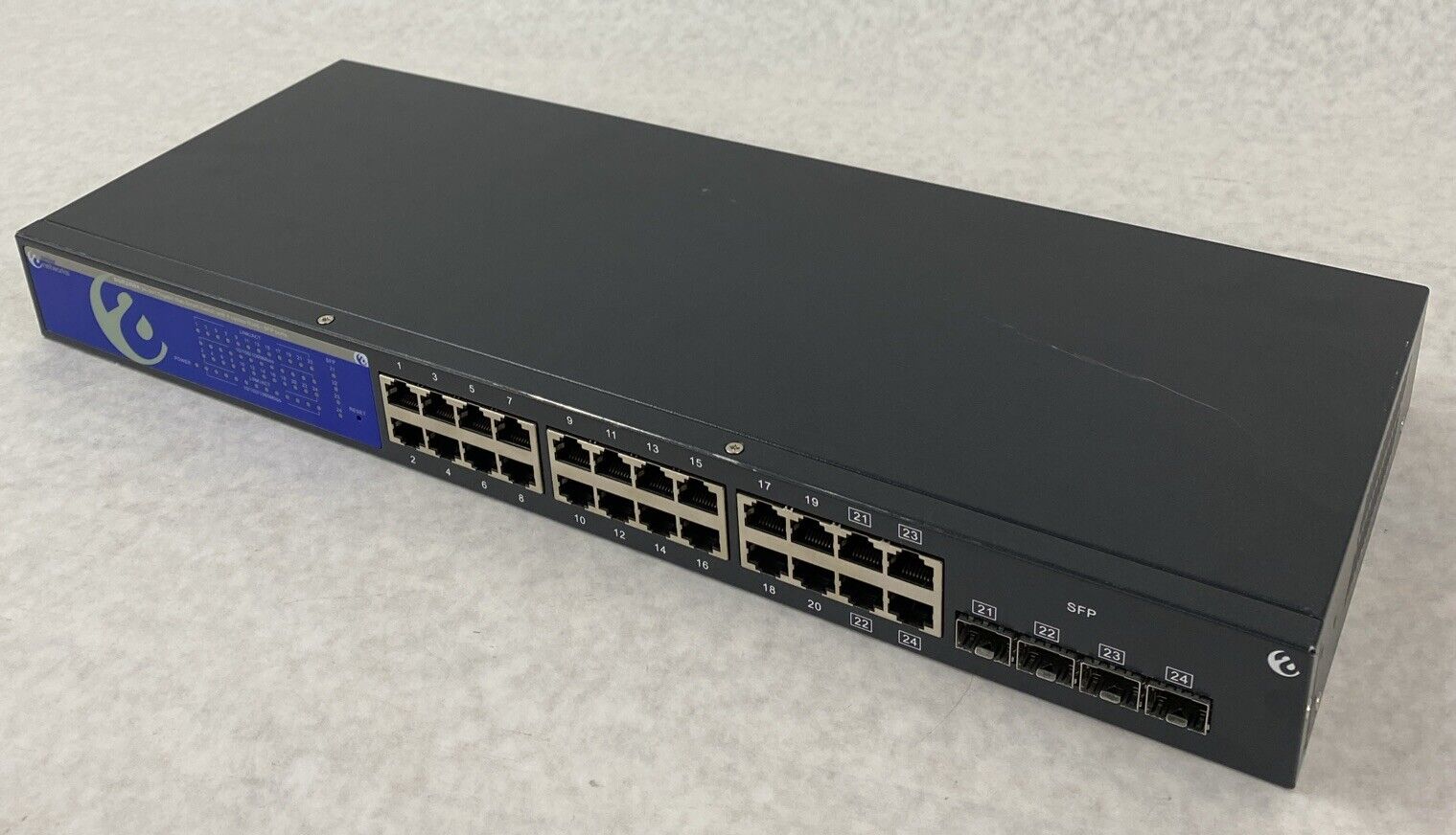 Amer Netowkrs SGR24W4 24-Port Gigabit Ethernet Switch w/ 4 Combo RJ45/SFP Ports