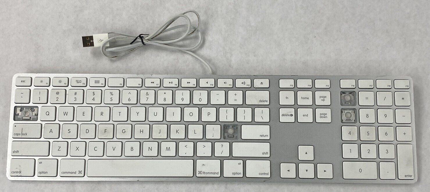 FOR PARTS Apple A1243 Wired USB MB110LL/A Keyboard w/ Genuine OEM Key Covers